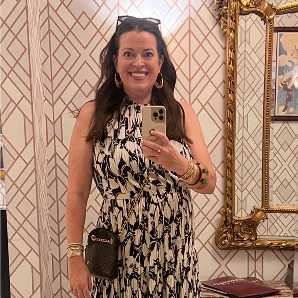 Meet your Posher, Lauren - Picture 1 of 1